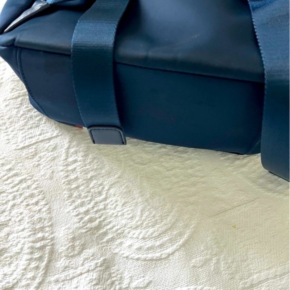 Tommy Hilfiger: NEW Women Nylon Navy back Pack. NWOT - Picture 9 of 10